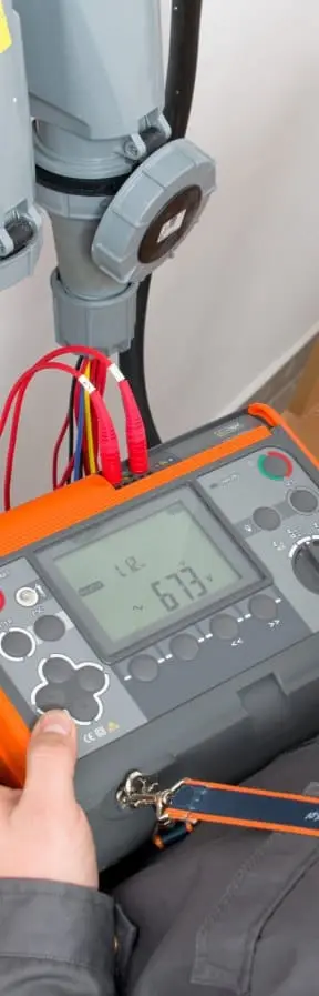 Uso del Medidor de Impedancias de Bucle de Cortocircuito AMZC-306